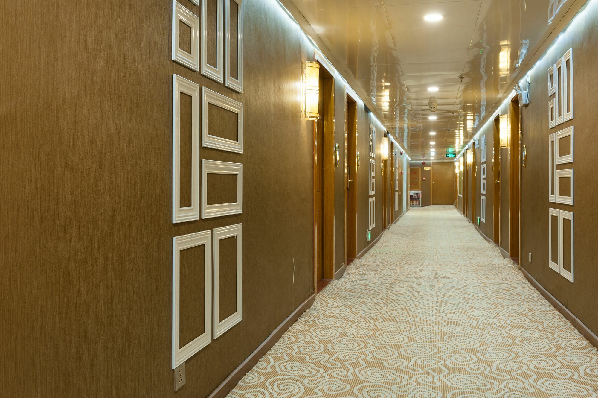 Guangzhou Compass Hotel Экстерьер фото